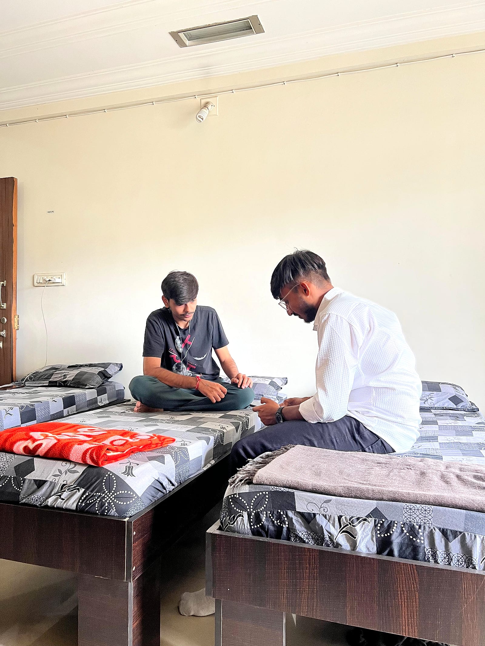 Room, Ansh