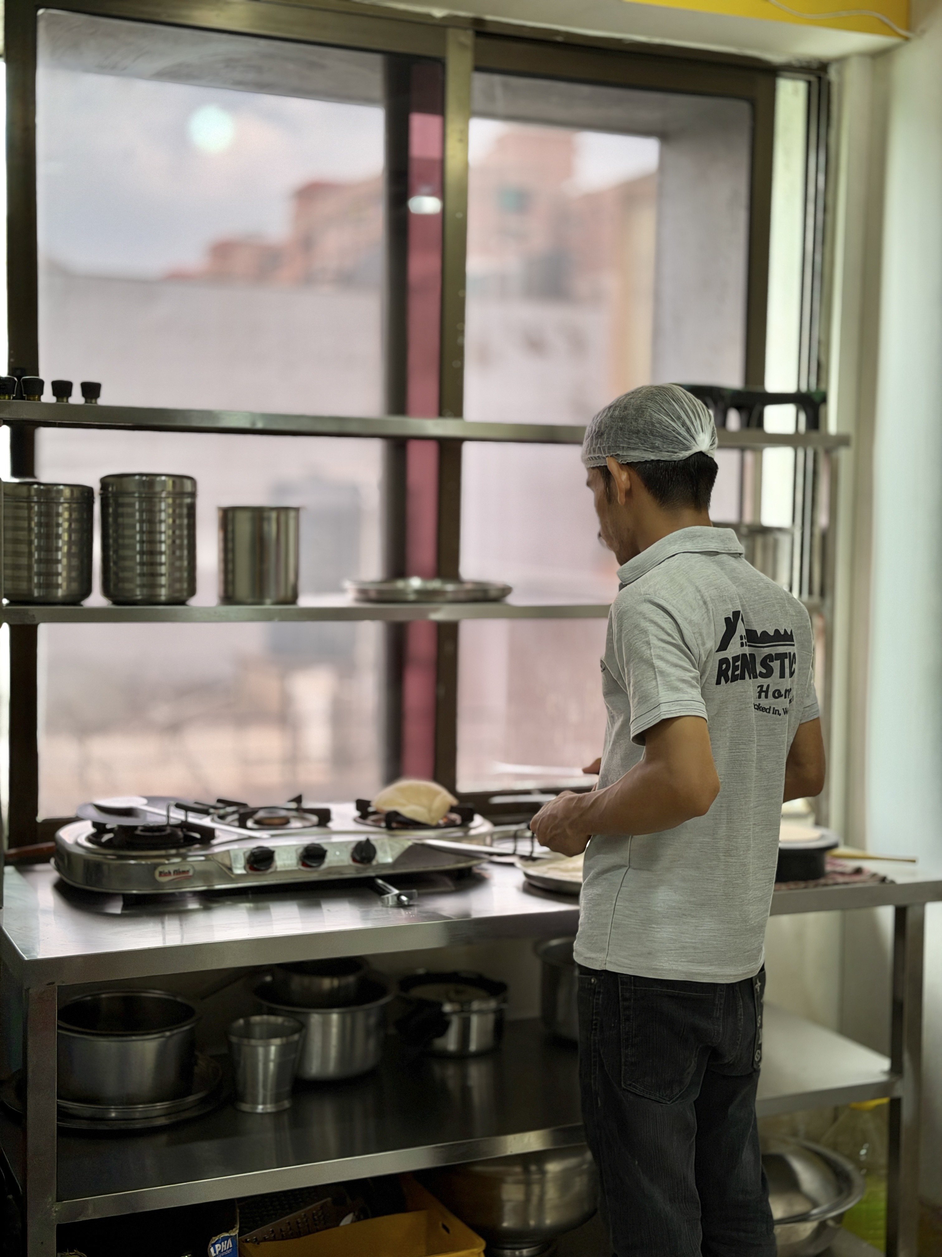 Fresh meals prepared in-house, Gurukul Road PG